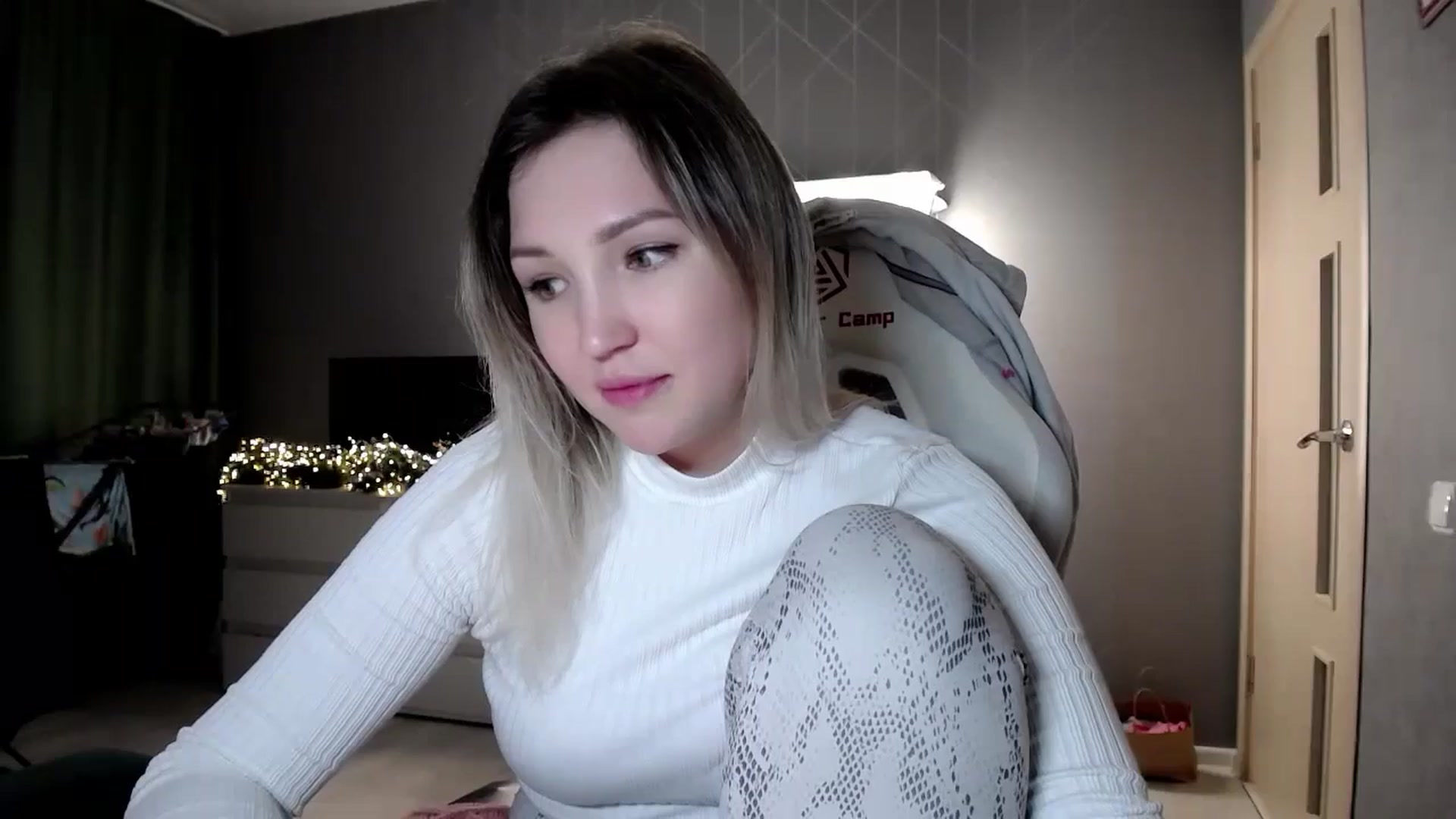 Gallery image thumbnail from Ashley_cutie_'s myfreecams stream on, 11/30/2024, 13:56 image 14 of 20