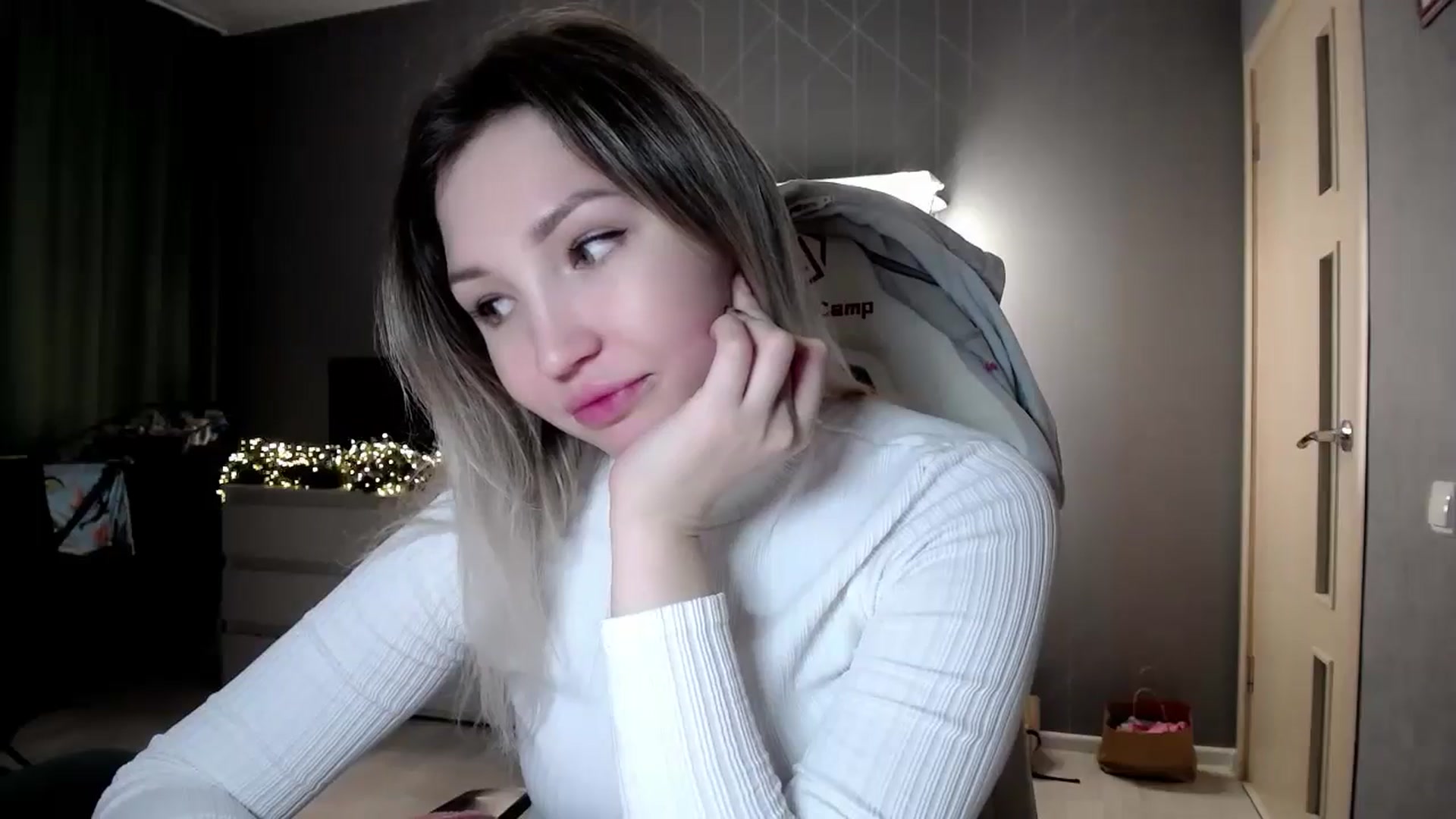 Gallery image thumbnail from Ashley_cutie_'s myfreecams stream on, 11/30/2024, 13:56 image 12 of 20
