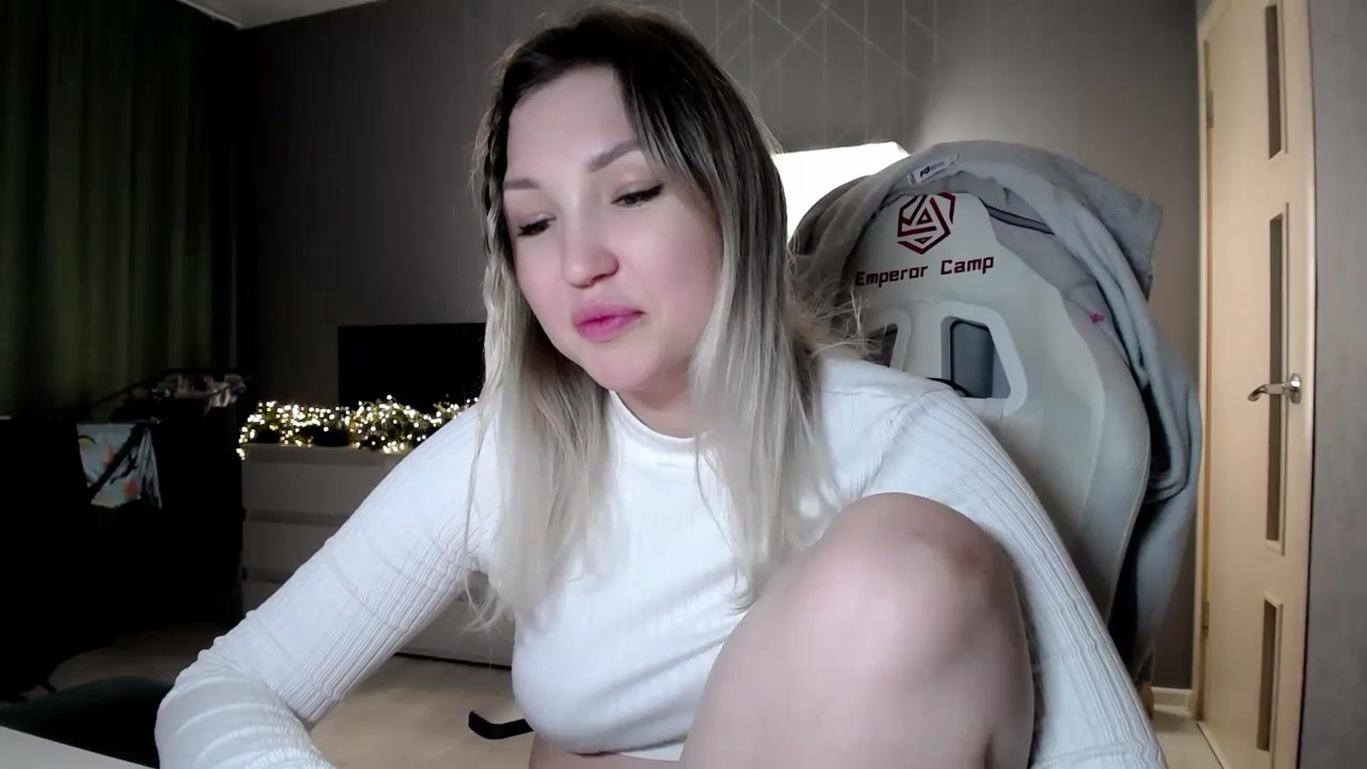 Gallery image thumbnail from Ashley_cutie_'s myfreecams stream on, 11/30/2024, 14:54 image 5 of 20
