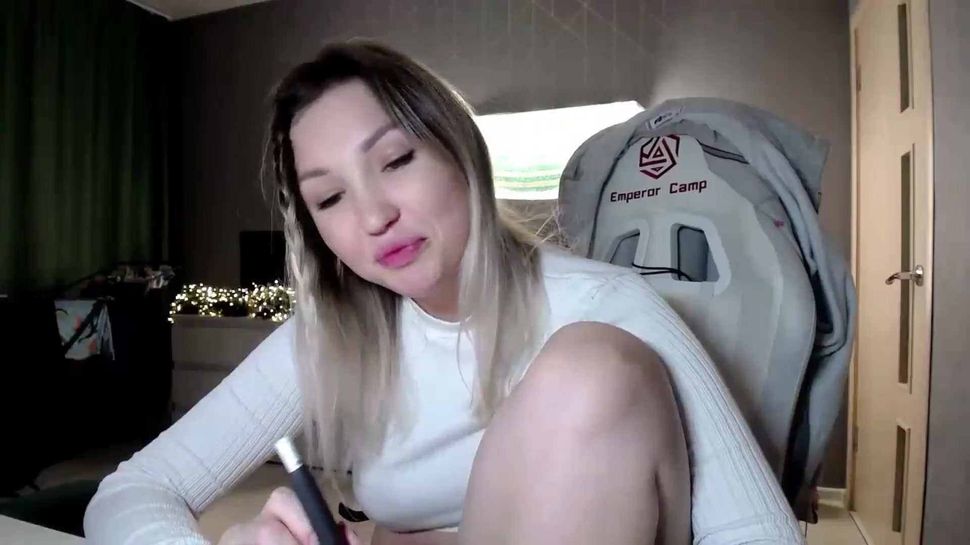 Gallery image thumbnail from Ashley_cutie_'s myfreecams stream on, 11/30/2024, 14:54 image 8 of 20