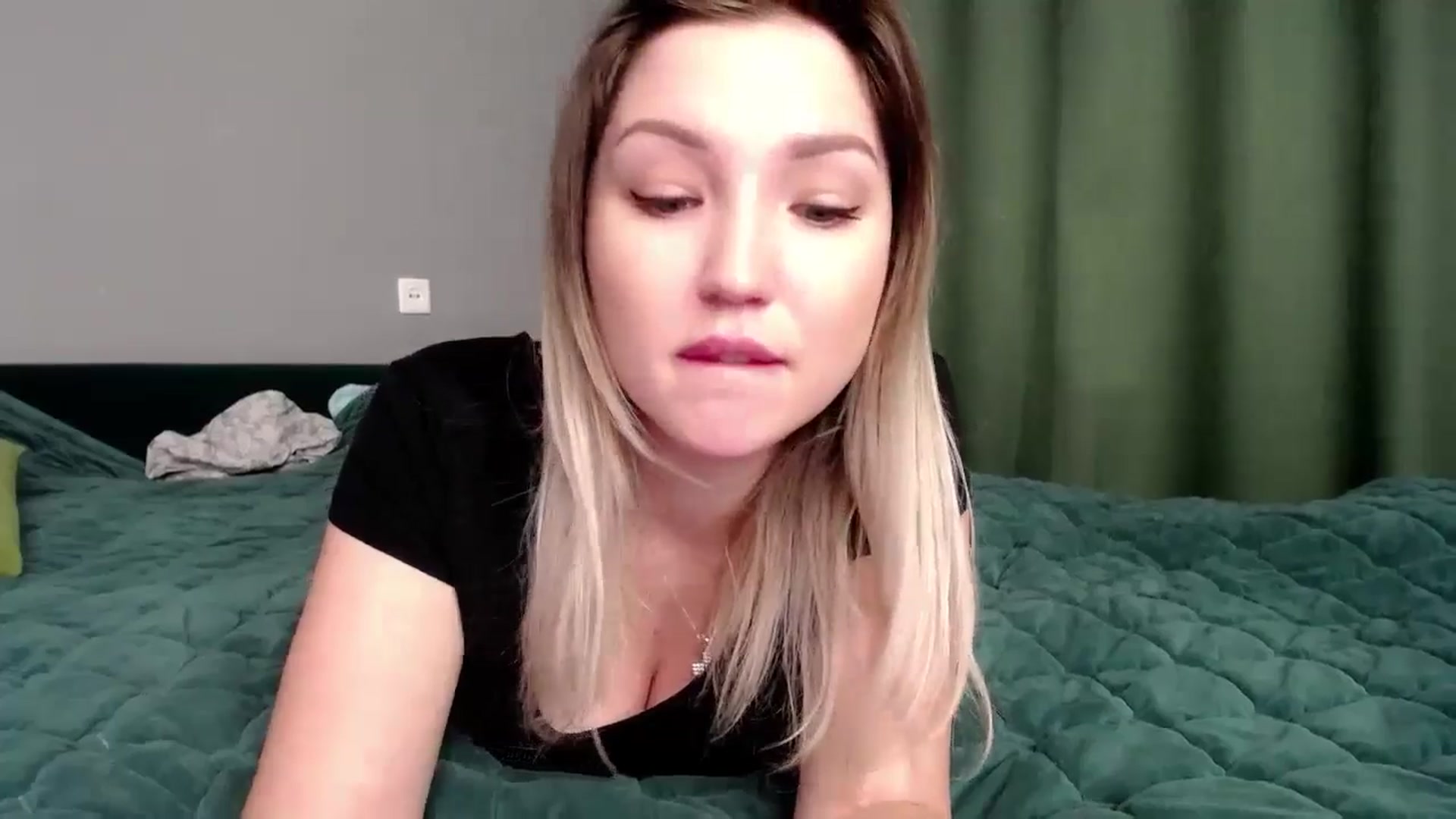 Gallery image thumbnail from Ashley_cutie_'s myfreecams stream on, 01/25/2025, 10:41 image 3 of 20
