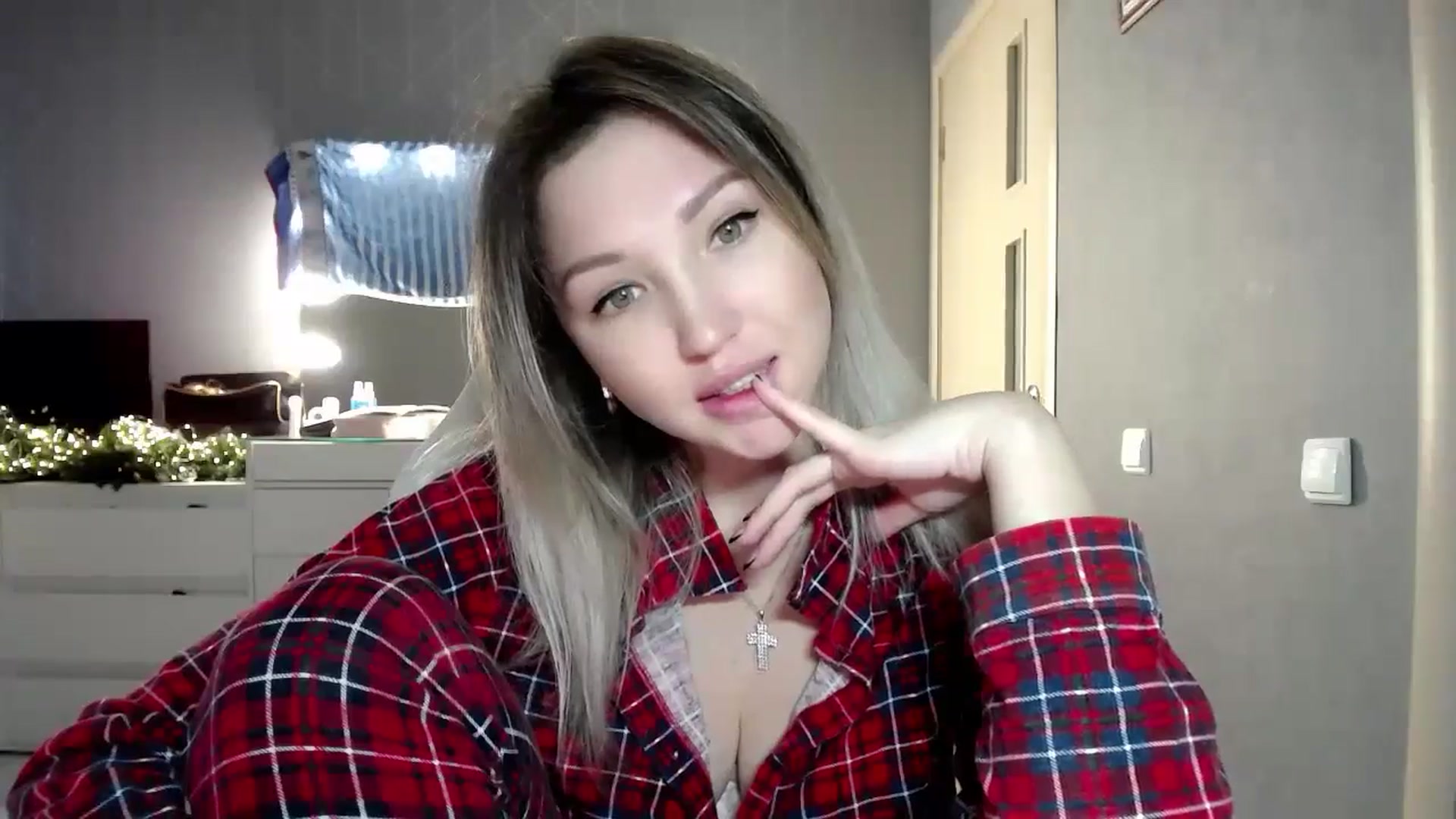 Gallery image thumbnail from Ashley_cutie_'s myfreecams stream on, 01/26/2025, 10:28 image 5 of 20