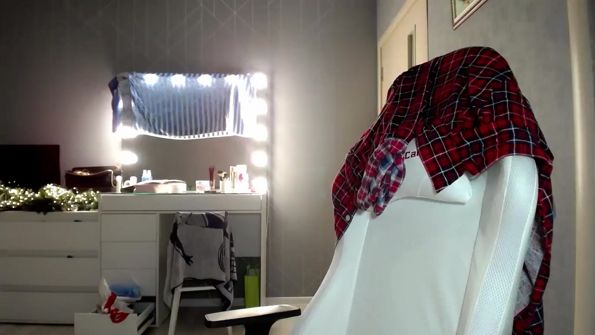 Gallery image thumbnail from Ashley_cutie_'s myfreecams stream on, 01/26/2025, 12:06 image 12 of 20