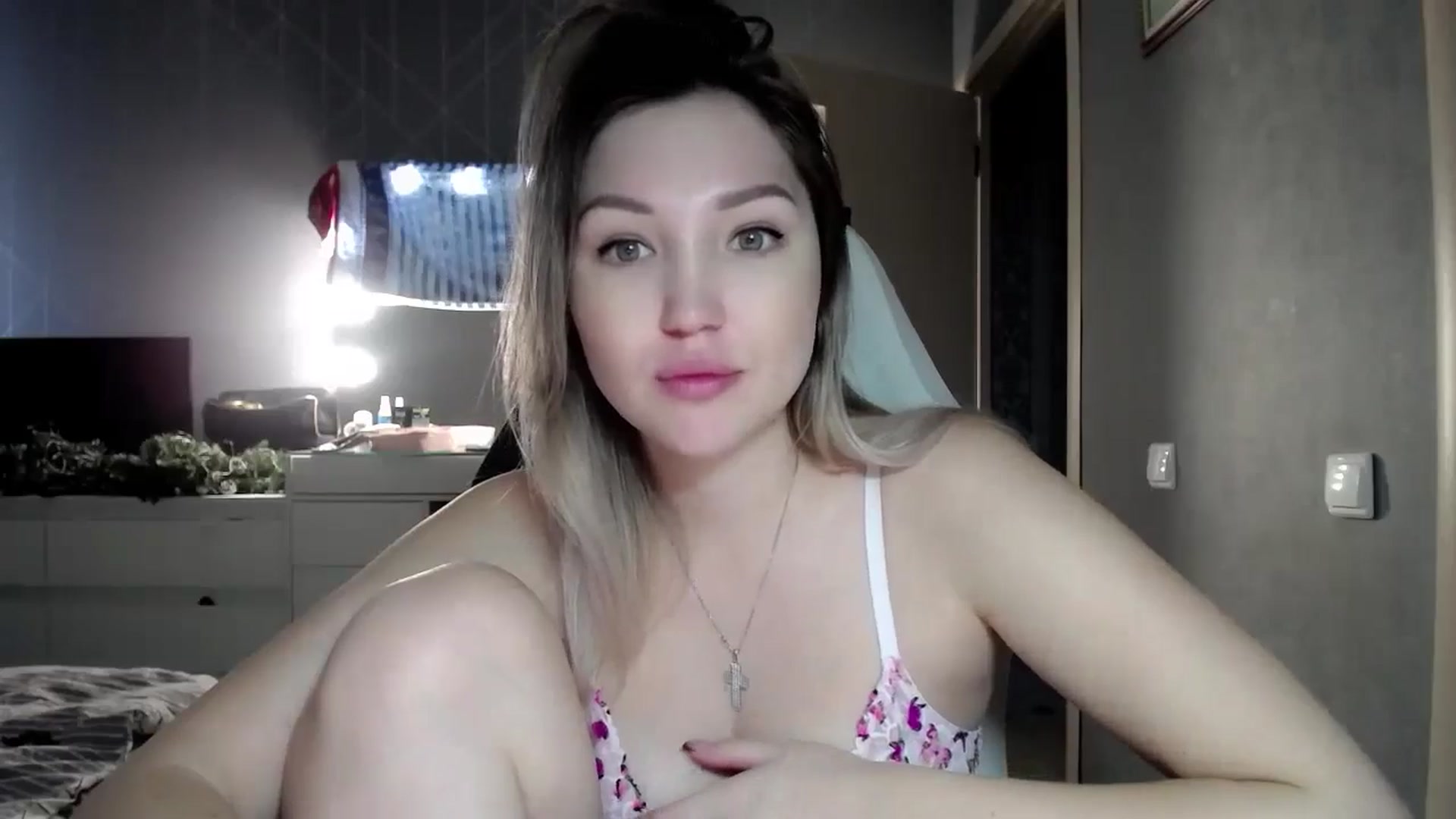 Gallery image thumbnail from Ashley_cutie_'s myfreecams stream on, 01/27/2025, 07:42 image 7 of 20