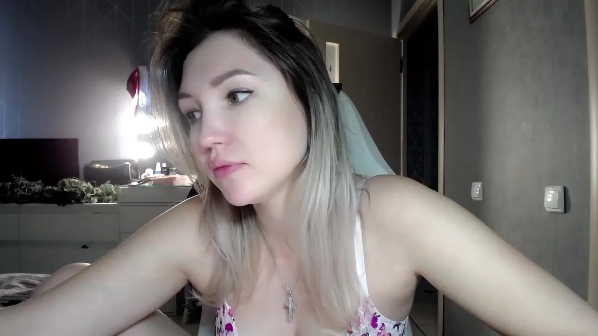Gallery image thumbnail from Ashley_cutie_'s myfreecams stream on, 01/27/2025, 07:42 image 6 of 20