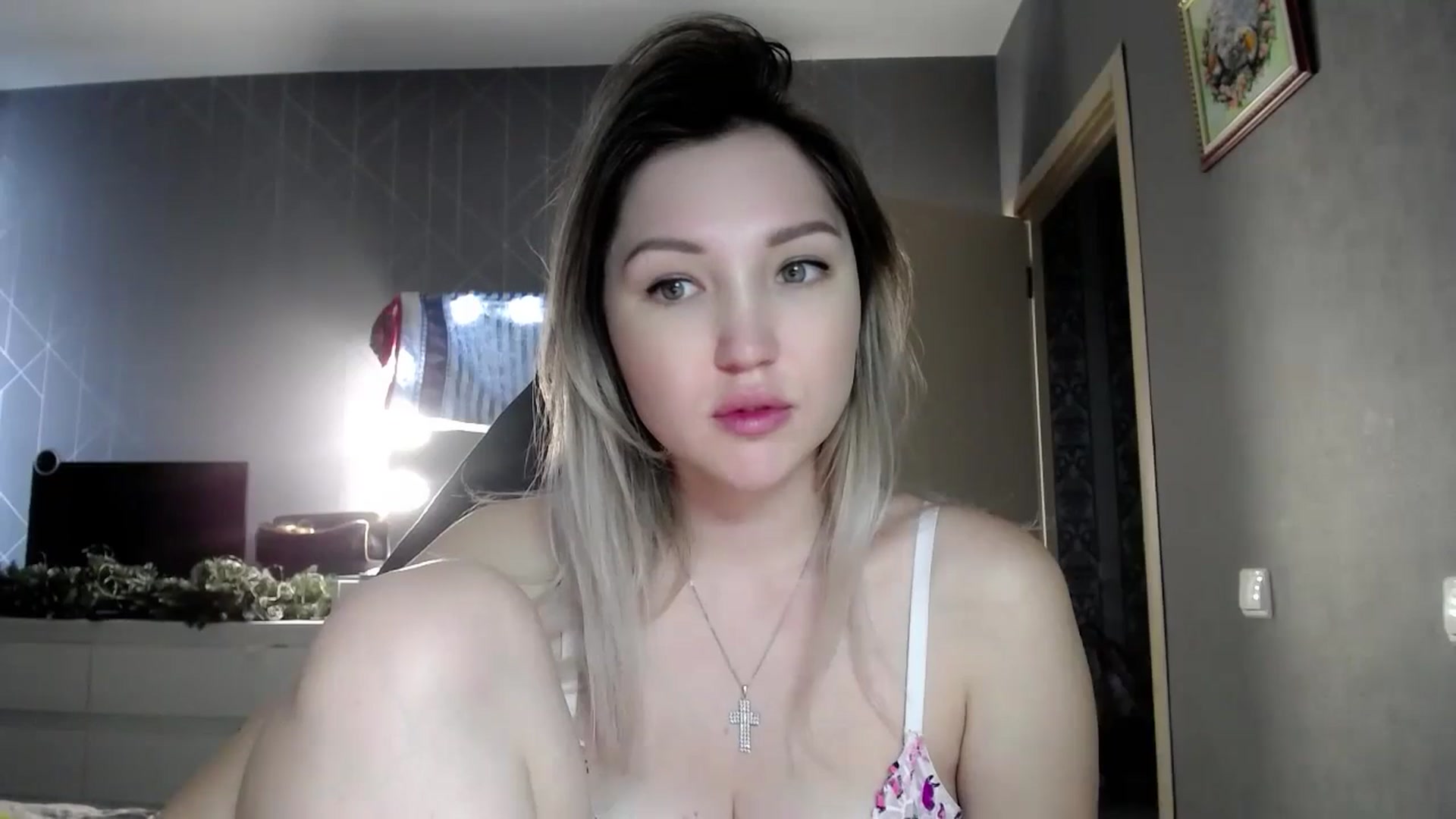 Gallery image thumbnail from Ashley_cutie_'s myfreecams stream on, 01/27/2025, 07:59 image 6 of 20