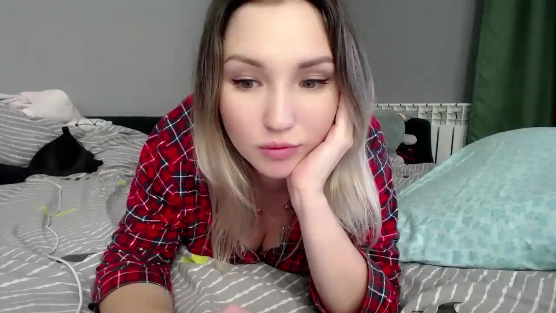 Gallery image thumbnail from Ashley_cutie_'s myfreecams stream on, 01/29/2025, 10:01 image 17 of 20