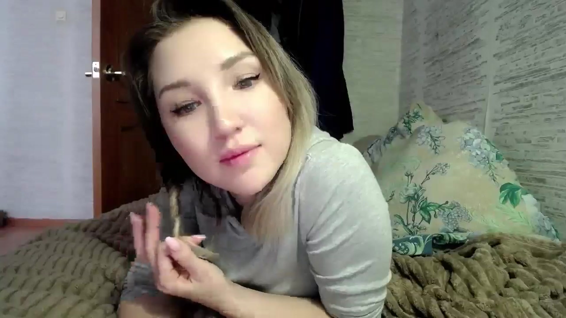 Gallery image thumbnail from Ashley_cutie_'s myfreecams stream on, 04/16/2025, 07:52 image 2 of 20