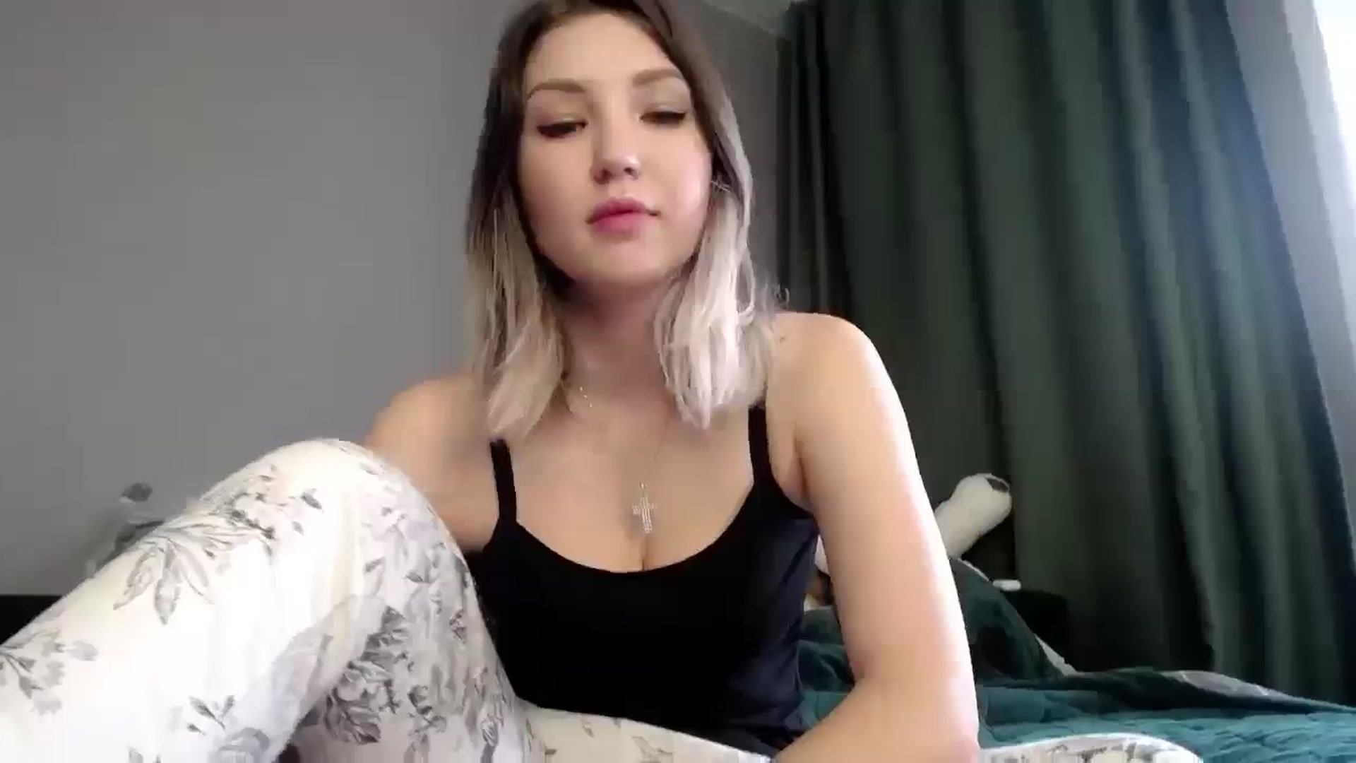 Gallery image thumbnail from Ashley_cutie_'s myfreecams stream on, 04/28/2025, 08:07 image 9 of 20