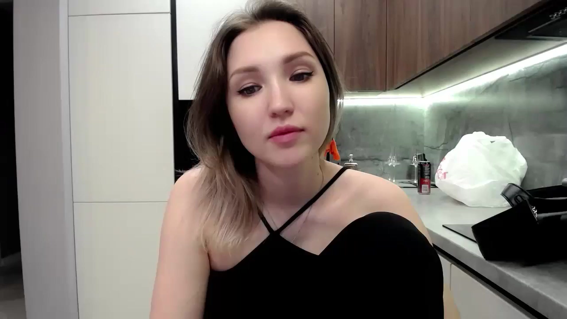 Gallery image thumbnail from Ashley_cutie_'s myfreecams stream on, 05/30/2025, 14:45 image 17 of 20