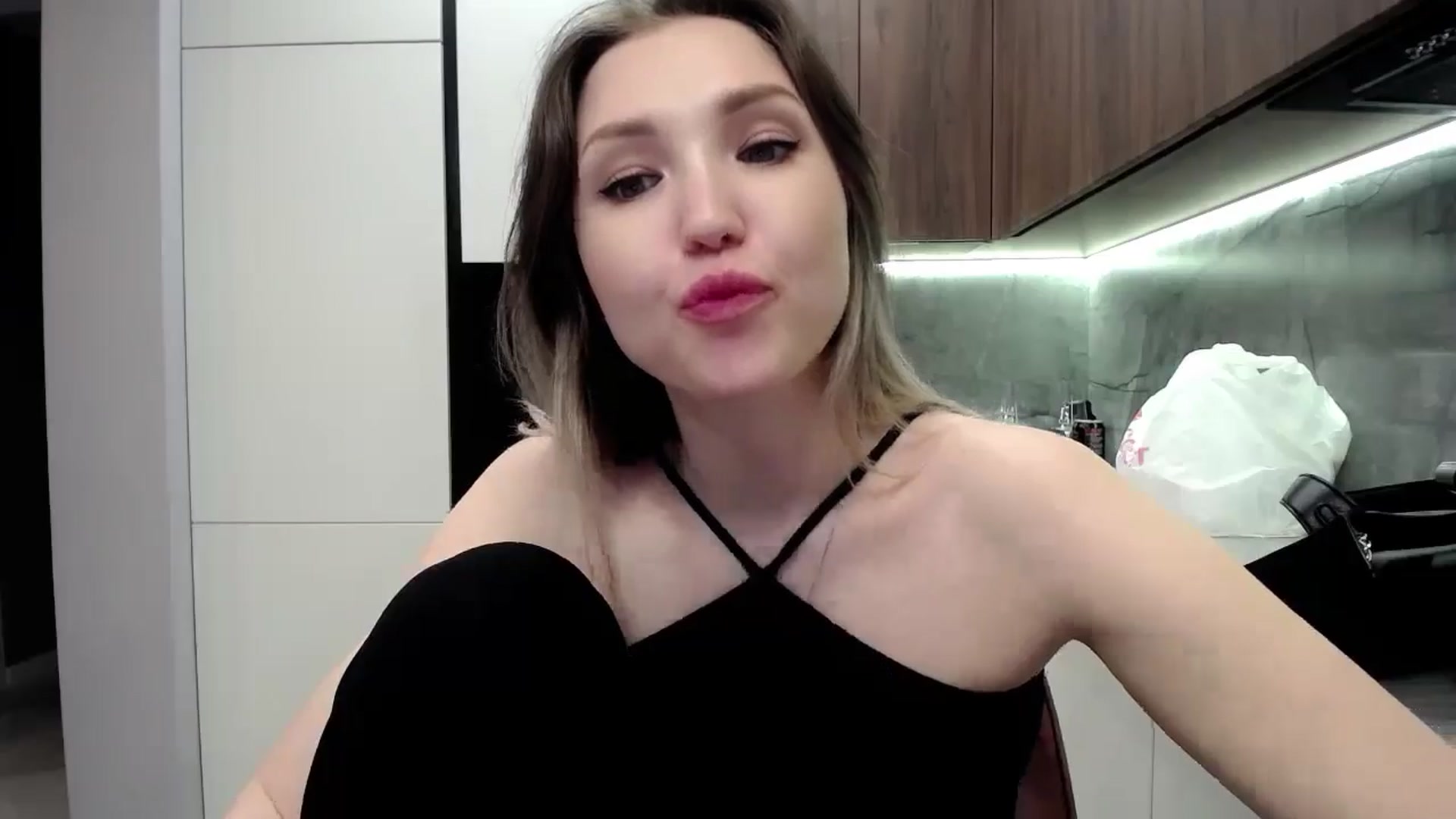 Gallery image thumbnail from Ashley_cutie_'s myfreecams stream on, 05/30/2025, 14:45 image 4 of 20