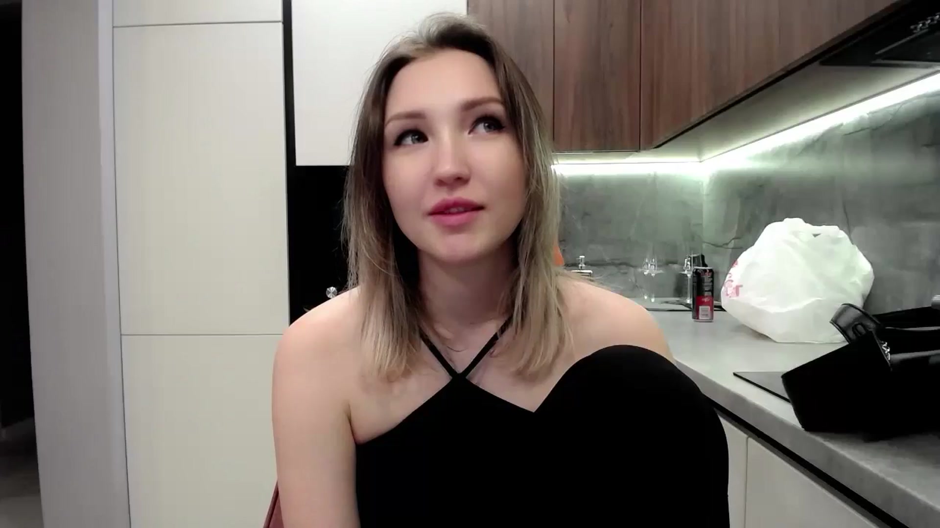 Gallery image thumbnail from Ashley_cutie_'s myfreecams stream on, 05/30/2025, 14:45 image 13 of 20