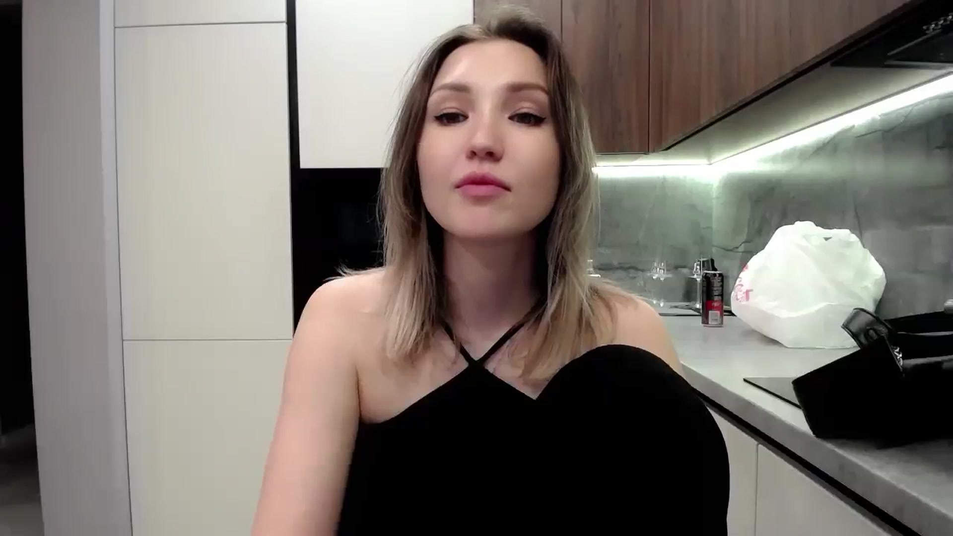 Gallery image thumbnail from Ashley_cutie_'s myfreecams stream on, 05/30/2025, 14:45 image 10 of 20