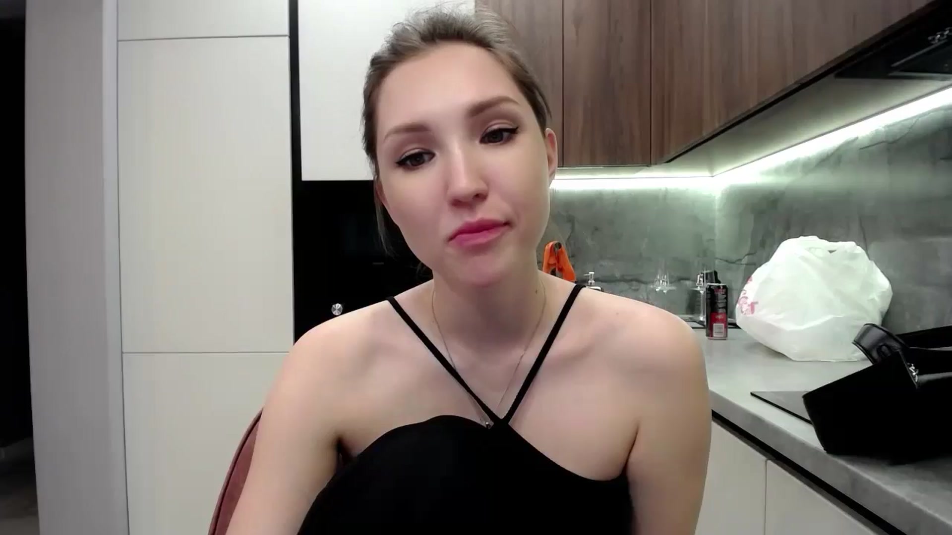 Gallery image thumbnail from Ashley_cutie_'s myfreecams stream on, 05/30/2025, 15:59 image 1 of 20