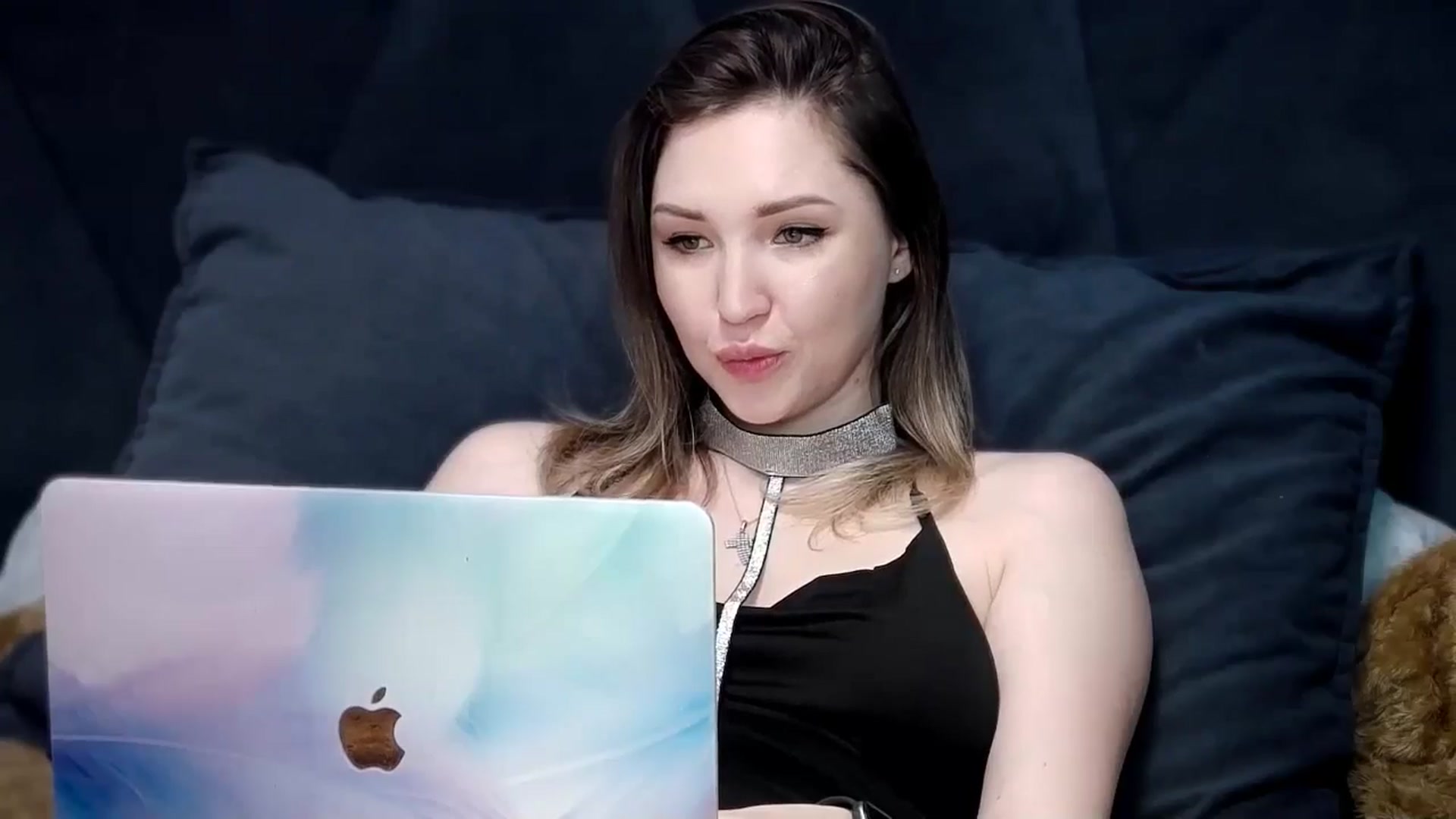 Gallery image thumbnail from Ashley_cutie_'s myfreecams stream on, 11/07/2025, 19:50 image 7 of 20