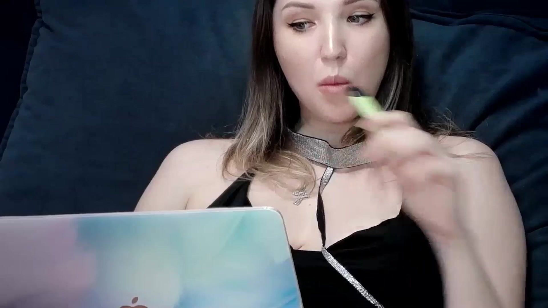 Gallery image thumbnail from Ashley_cutie_'s myfreecams stream on, 11/12/2025, 16:13 image 15 of 20