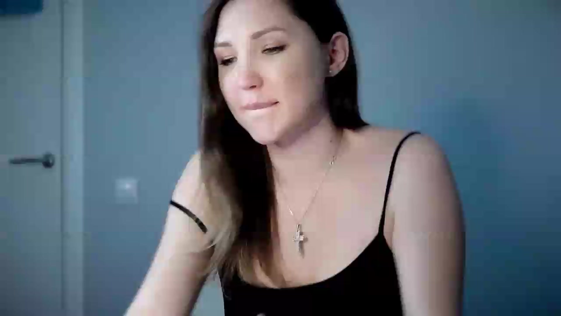 Gallery image thumbnail from Ashley_cutie_'s myfreecams stream on, 05/18/2026, 21:08 image 1 of 20