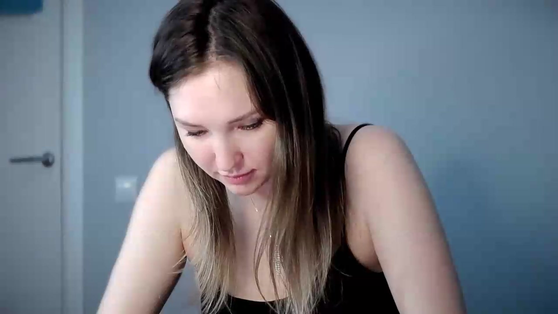 Gallery image thumbnail from Ashley_cutie_'s myfreecams stream on, 05/18/2026, 21:08 image 6 of 20
