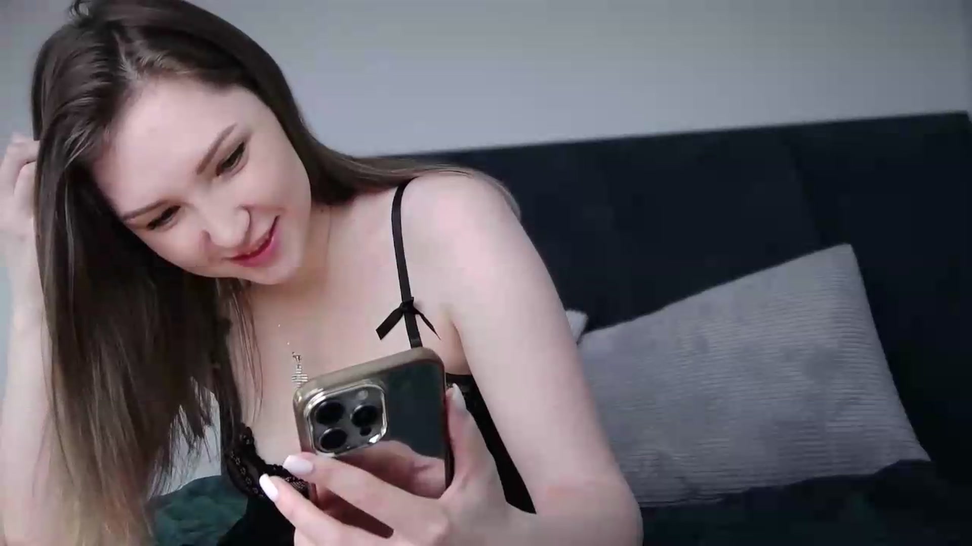 Gallery image thumbnail from Ashley_cutie_'s myfreecams stream on, 06/18/2026, 17:43 image 7 of 20