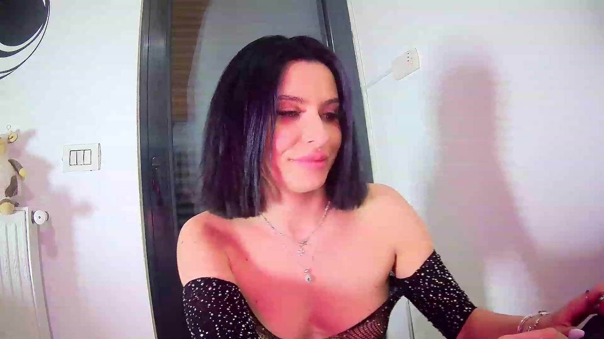 Gallery image thumbnail from Ashleystar9's myfreecams stream on, 01/06/2024, 23:14 image 7 of 20