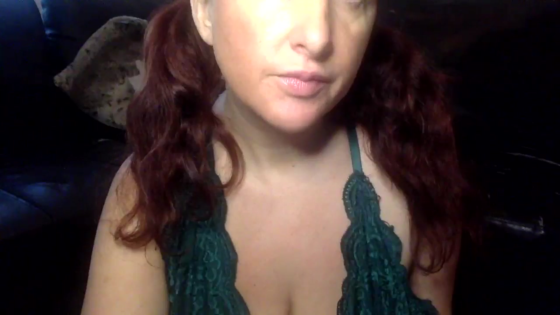 Gallery image thumbnail from AshleyyCoxx's myfreecams stream on, 12/12/2024, 10:23 image 9 of 20
