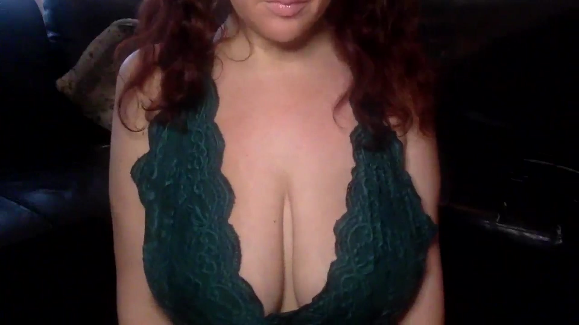 Gallery image thumbnail from AshleyyCoxx's myfreecams stream on, 12/12/2024, 10:23 image 6 of 20