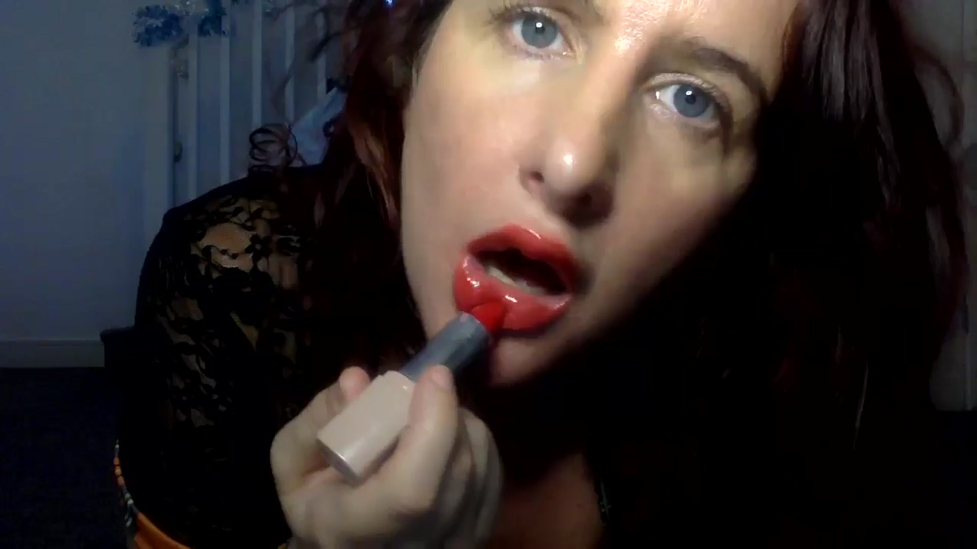 Gallery image thumbnail from AshleyyCoxx's myfreecams stream on, 12/16/2024, 13:16 image 10 of 20