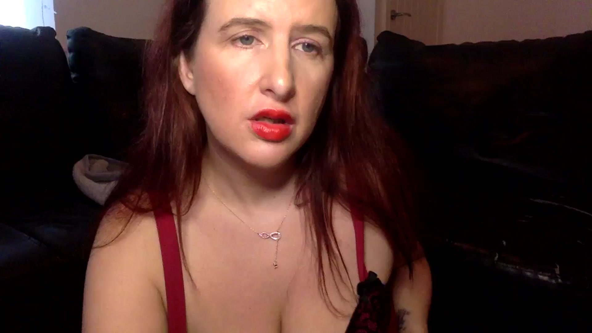 Gallery image thumbnail from AshleyyCoxx's myfreecams stream on, 01/05/2025, 13:56 image 1 of 20