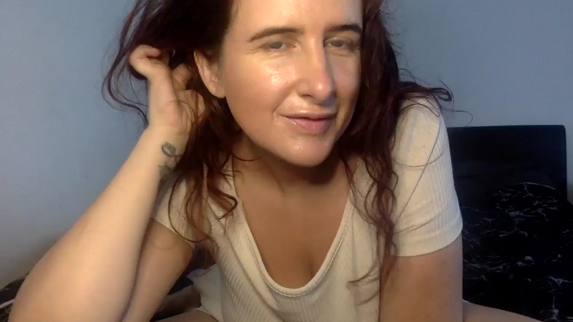 Gallery image thumbnail from AshleyyCoxx's myfreecams stream on, 01/16/2025, 11:56 image 15 of 20