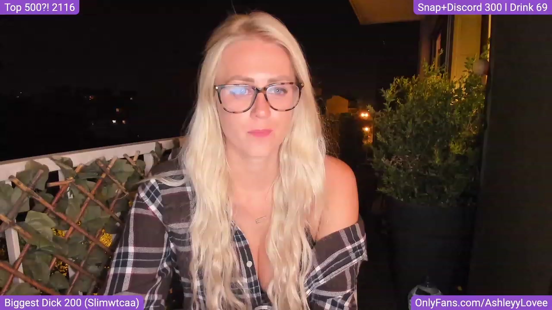 Gallery image thumbnail from AshleyyLovee's myfreecams stream on, 08/17/2023, 23:45 image 3 of 20