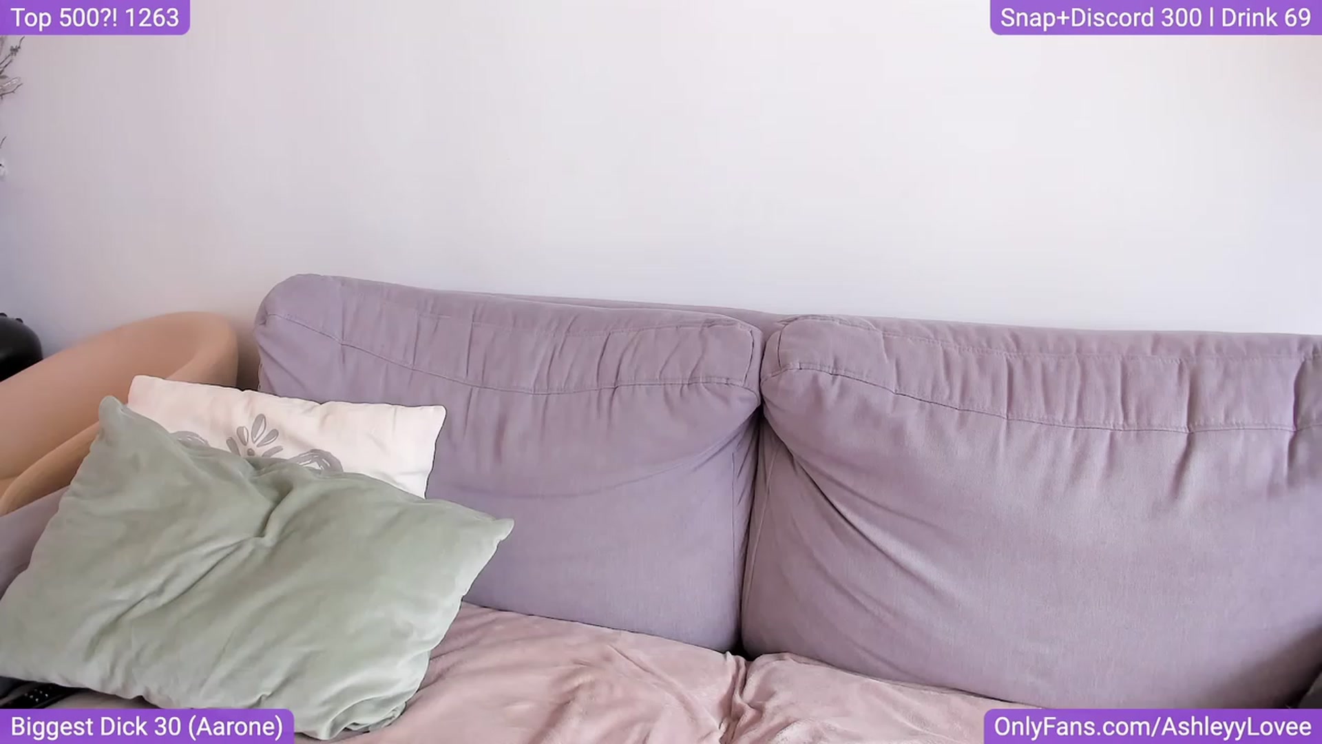 Gallery image thumbnail from AshleyyLovee's myfreecams stream on, 08/19/2023, 11:23 image 17 of 20