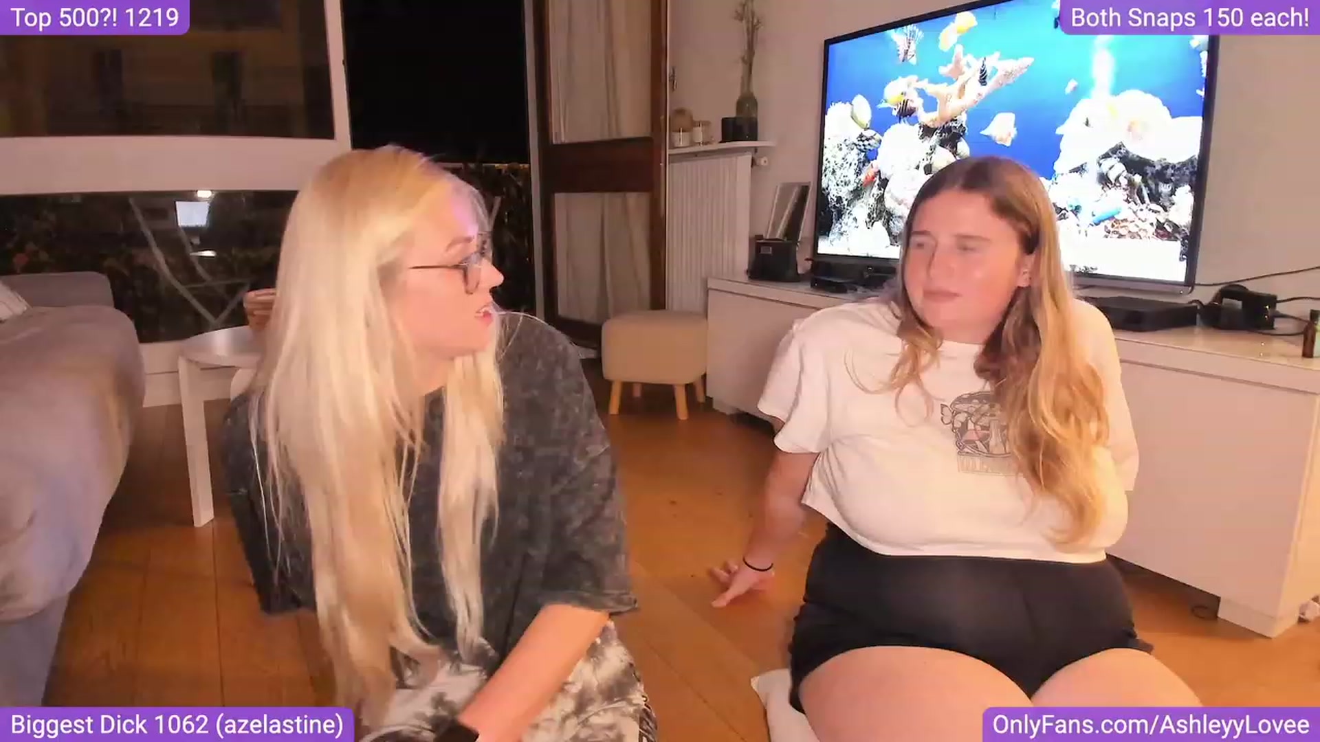 Gallery image thumbnail from AshleyyLovee's myfreecams stream on, 08/20/2023, 03:05 image 8 of 20