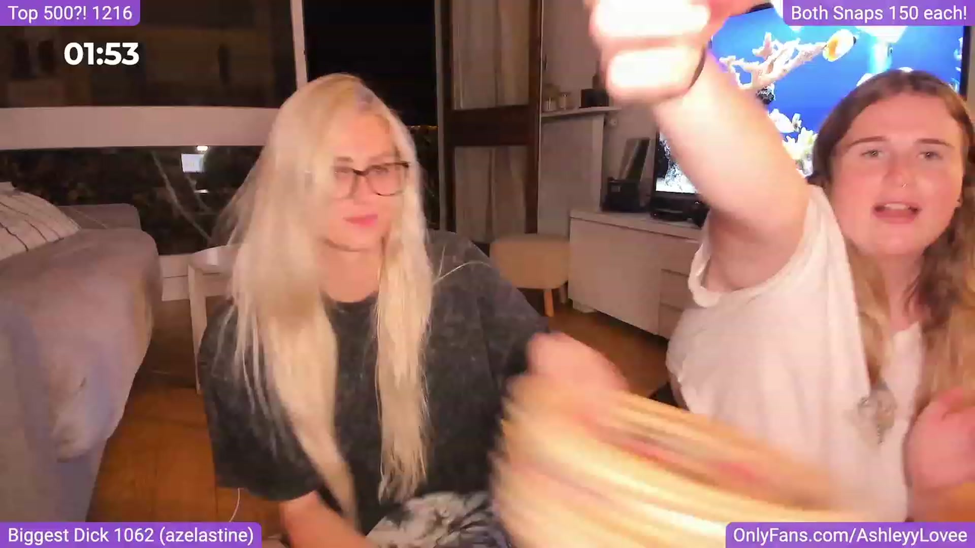 Gallery image thumbnail from AshleyyLovee's myfreecams stream on, 08/20/2023, 03:05 image 15 of 20