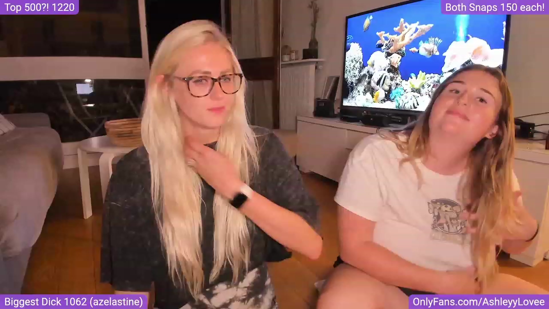 Gallery image thumbnail from AshleyyLovee's myfreecams stream on, 08/20/2023, 03:05 image 10 of 20