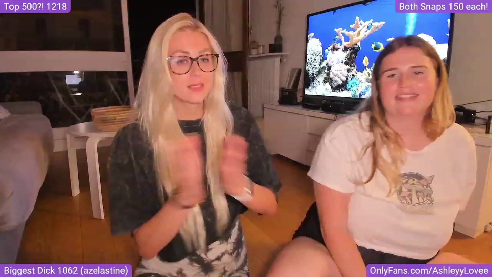 Gallery image thumbnail from AshleyyLovee's myfreecams stream on, 08/20/2023, 03:05 image 7 of 20
