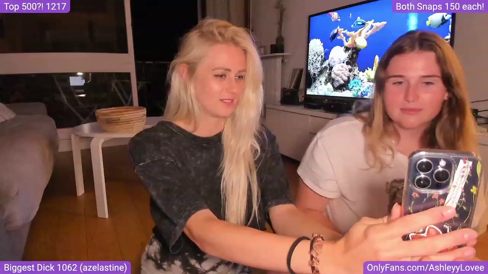 Gallery image thumbnail from AshleyyLovee's myfreecams stream on, 08/20/2023, 03:05 image 12 of 20