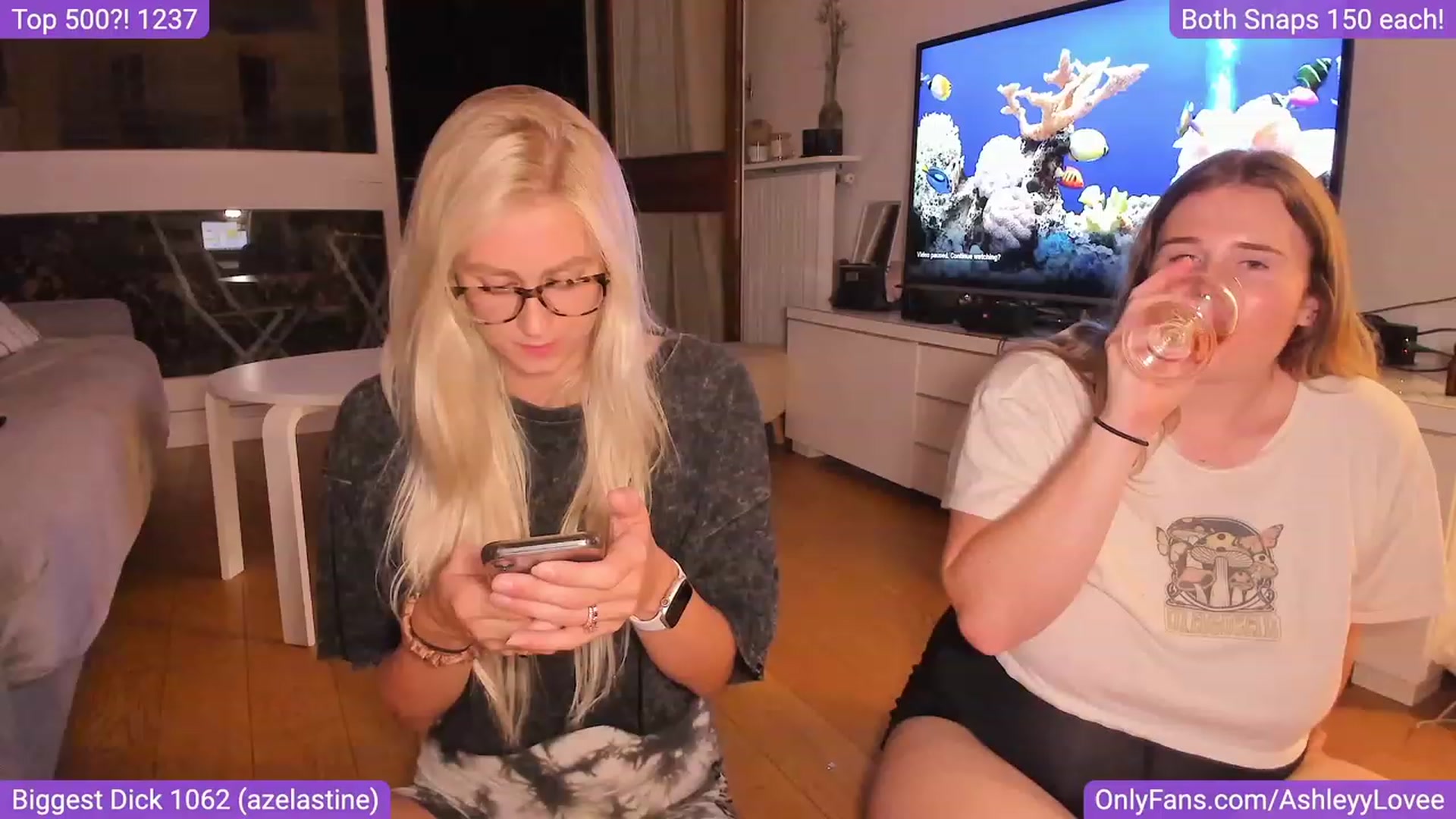 Gallery image thumbnail from AshleyyLovee's myfreecams stream on, 08/20/2023, 03:05 image 3 of 20