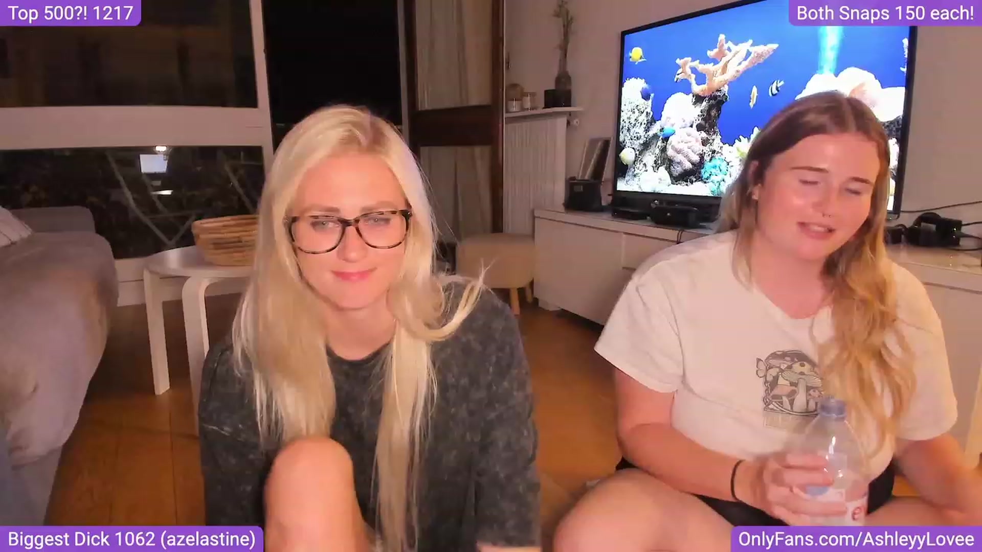 Gallery image thumbnail from AshleyyLovee's myfreecams stream on, 08/20/2023, 03:05 image 14 of 20