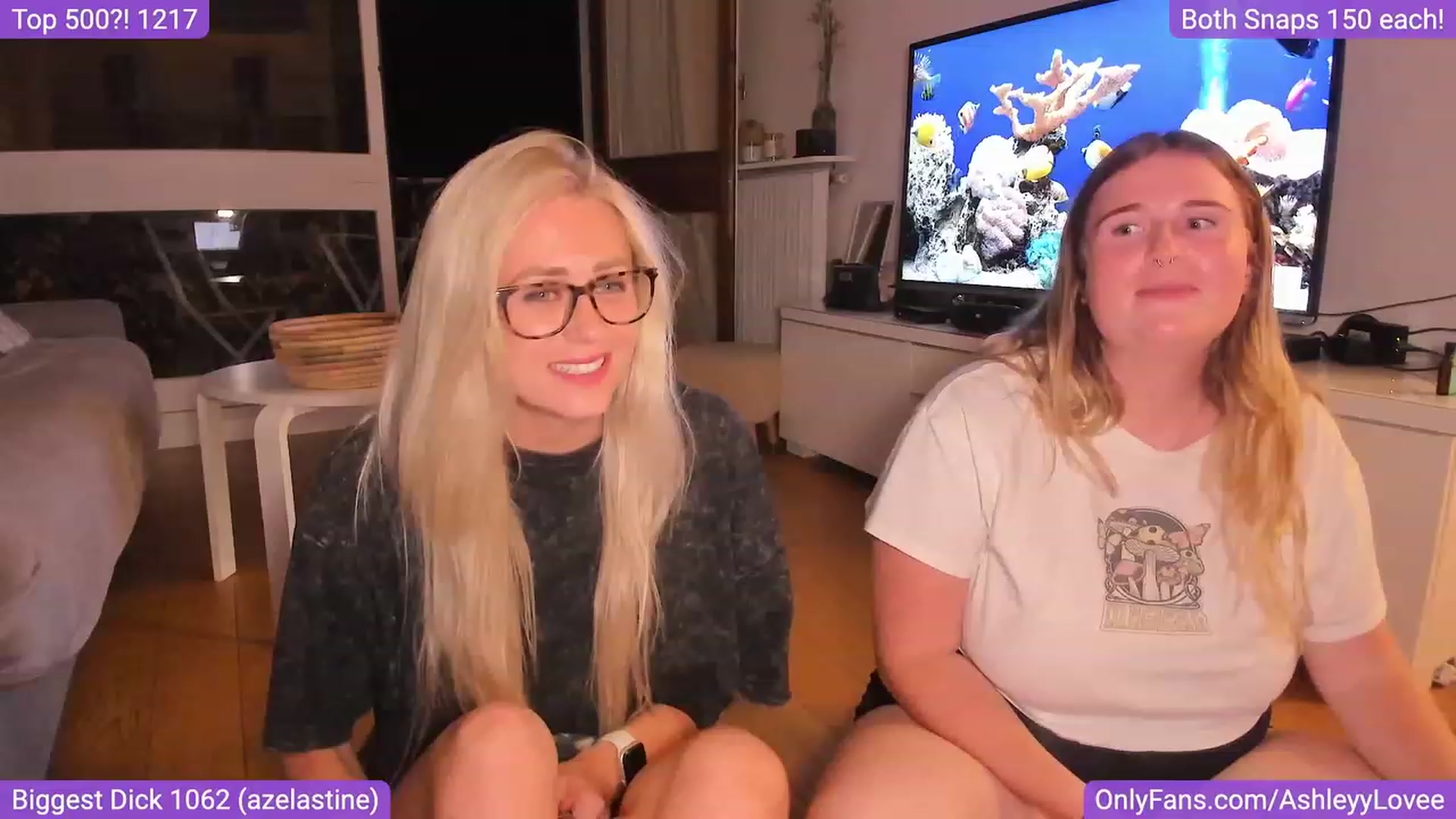Gallery image thumbnail from AshleyyLovee's myfreecams stream on, 08/20/2023, 03:05 image 6 of 20