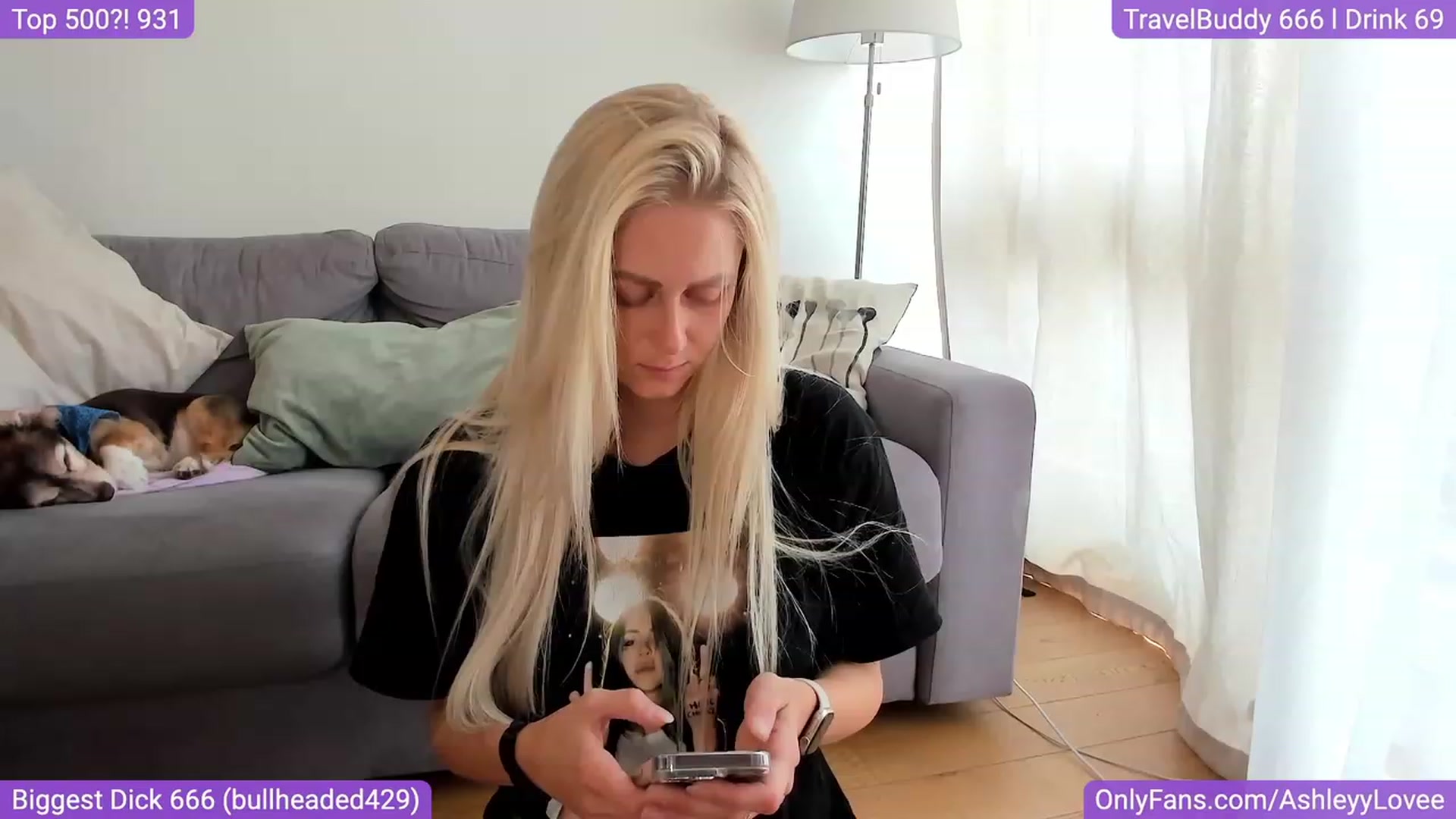 Gallery image thumbnail from AshleyyLovee's myfreecams stream on, 08/30/2023, 12:34 image 10 of 20