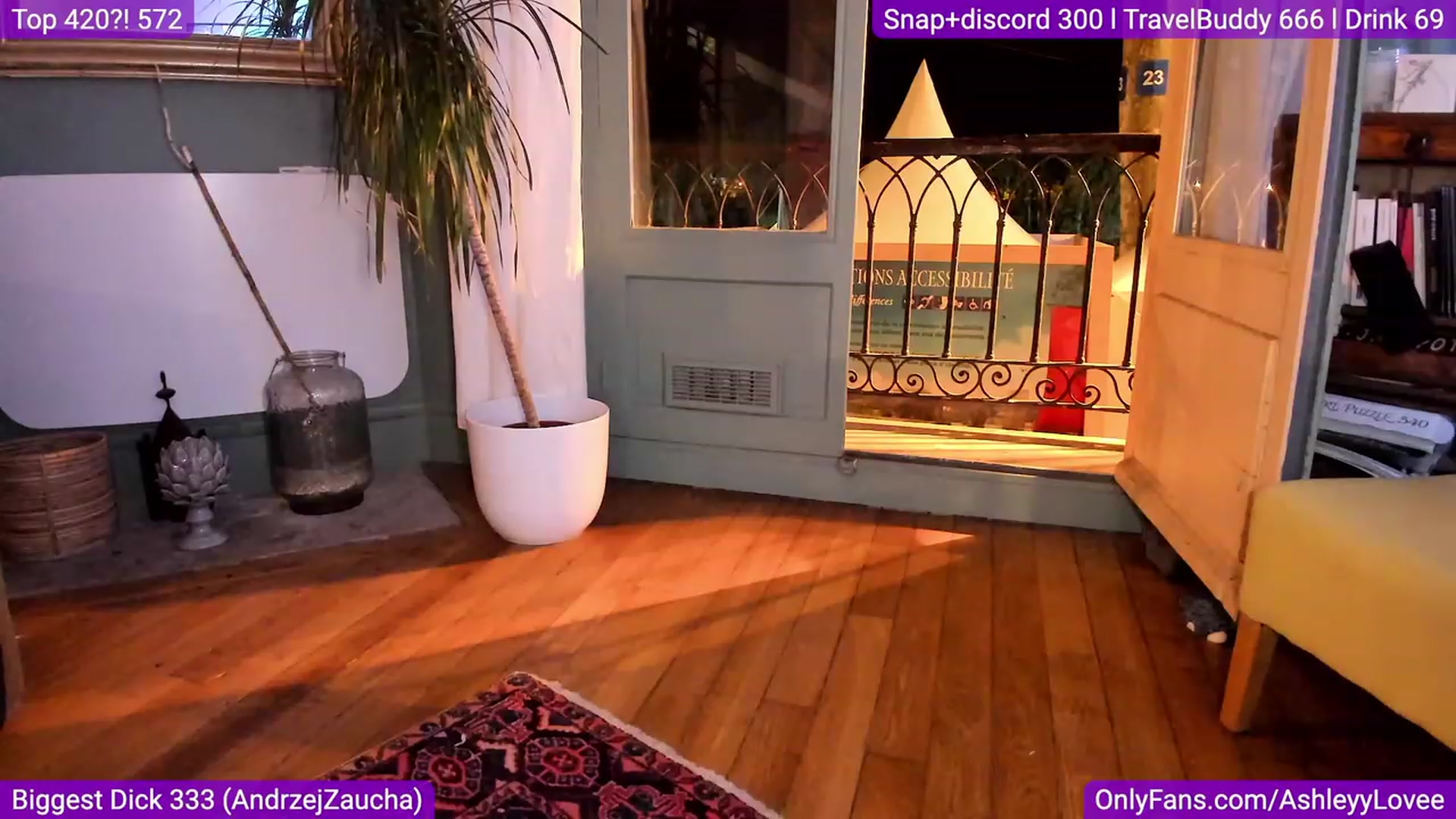 Gallery image thumbnail from AshleyyLovee's myfreecams stream on, 09/18/2023, 23:28 image 6 of 20