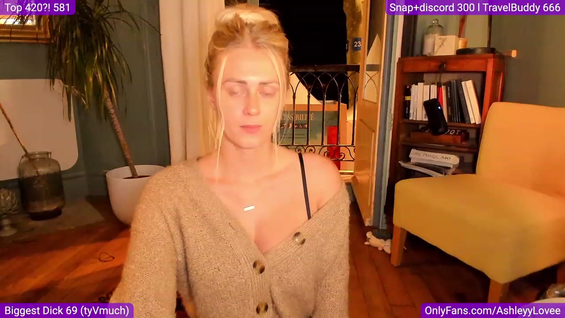 Gallery image thumbnail from AshleyyLovee's myfreecams stream on, 09/19/2023, 20:26 image 20 of 20