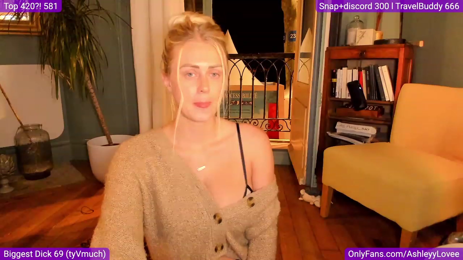 Gallery image thumbnail from AshleyyLovee's myfreecams stream on, 09/19/2023, 20:26 image 19 of 20