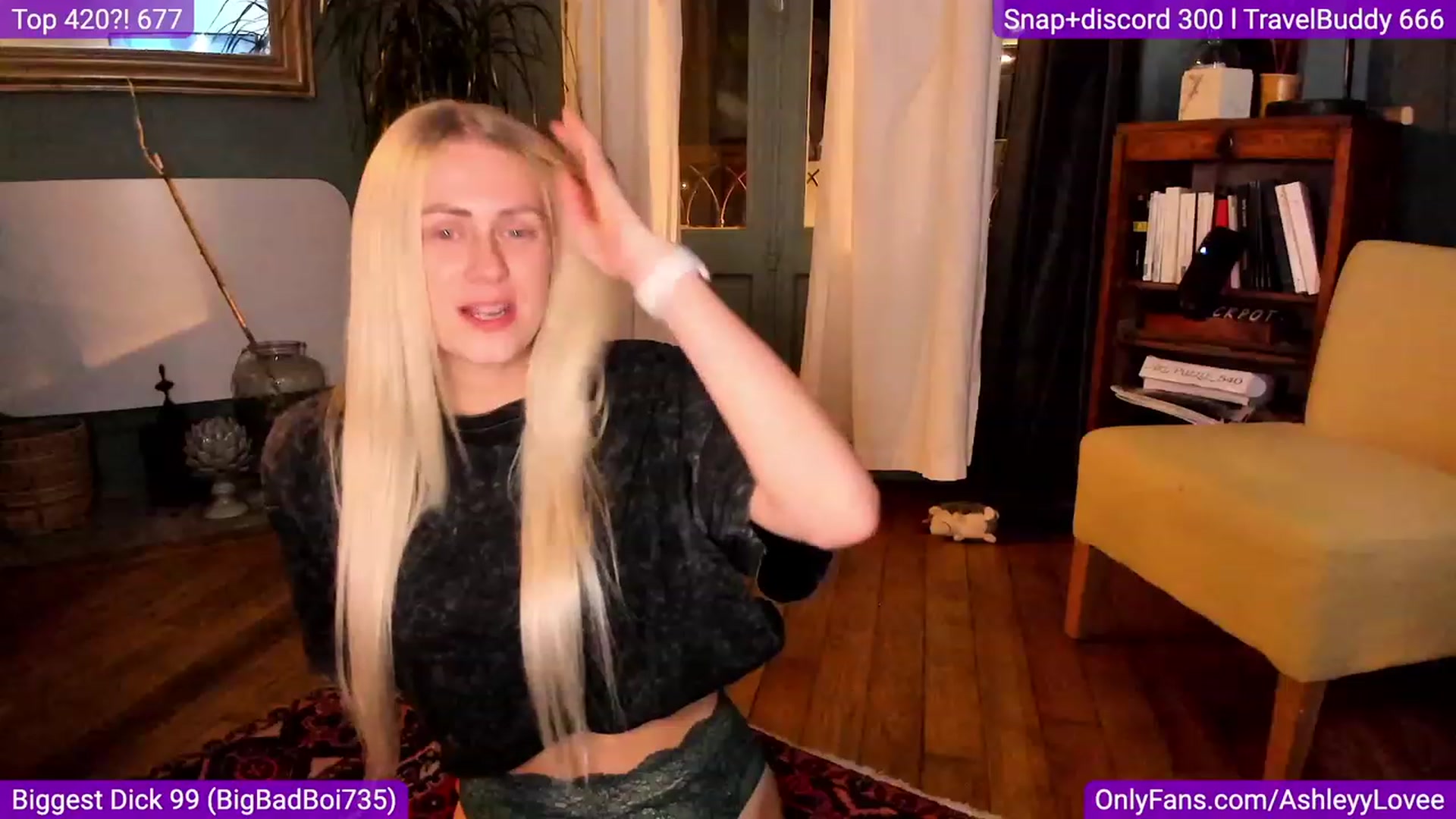 Gallery image thumbnail from AshleyyLovee's myfreecams stream on, 09/24/2023, 20:56 image 5 of 20