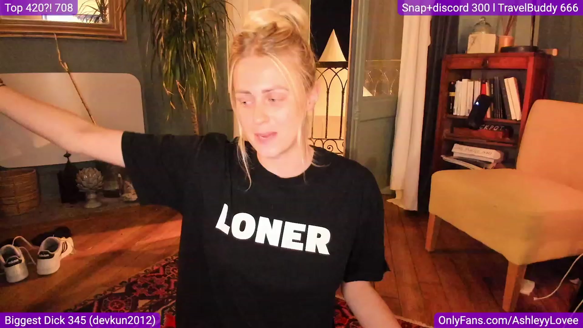 Gallery image thumbnail from AshleyyLovee's myfreecams stream on, 09/26/2023, 20:33 image 15 of 20
