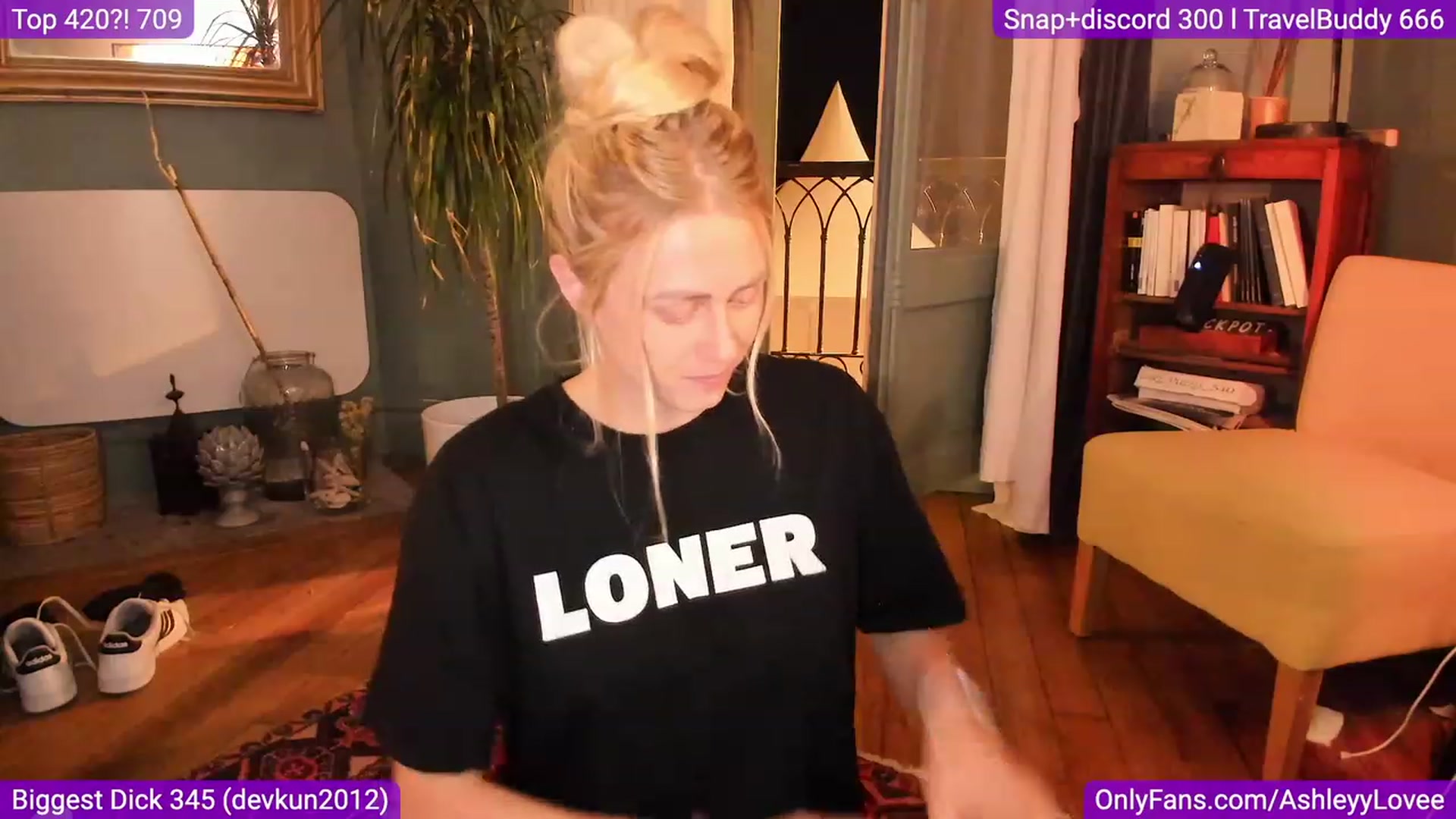 Gallery image thumbnail from AshleyyLovee's myfreecams stream on, 09/26/2023, 20:58 image 5 of 20