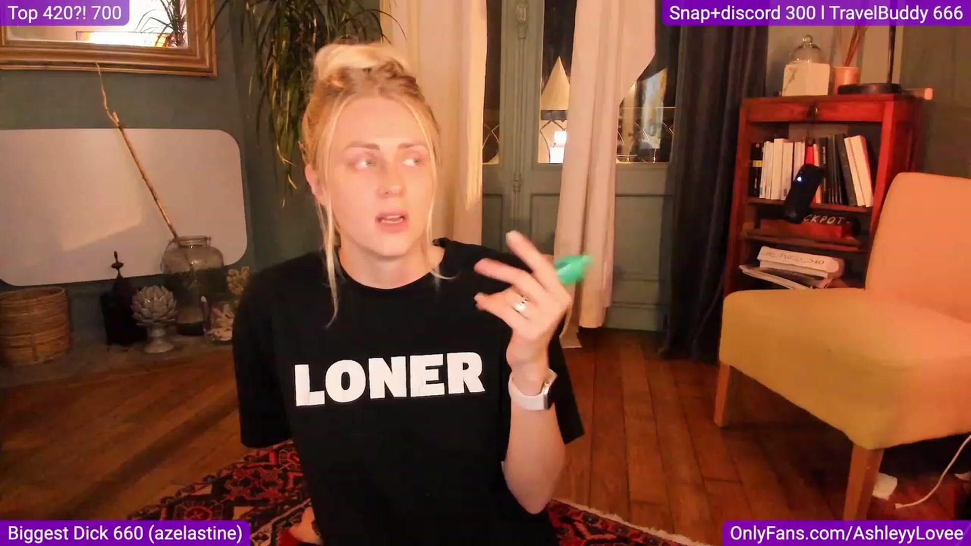 Gallery image thumbnail from AshleyyLovee's myfreecams stream on, 09/26/2023, 21:27 image 12 of 20