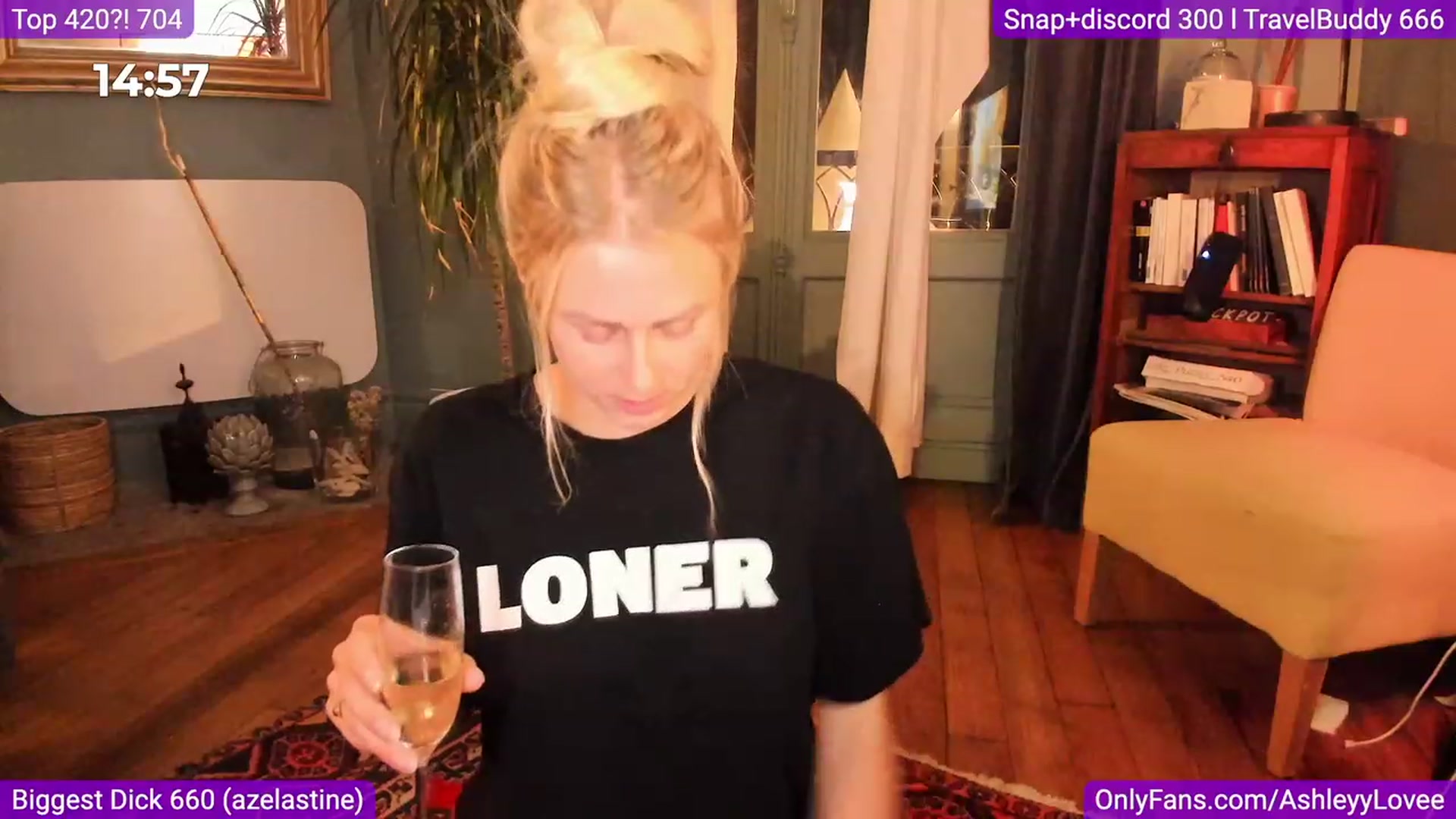 Gallery image thumbnail from AshleyyLovee's myfreecams stream on, 09/26/2023, 22:05 image 11 of 20