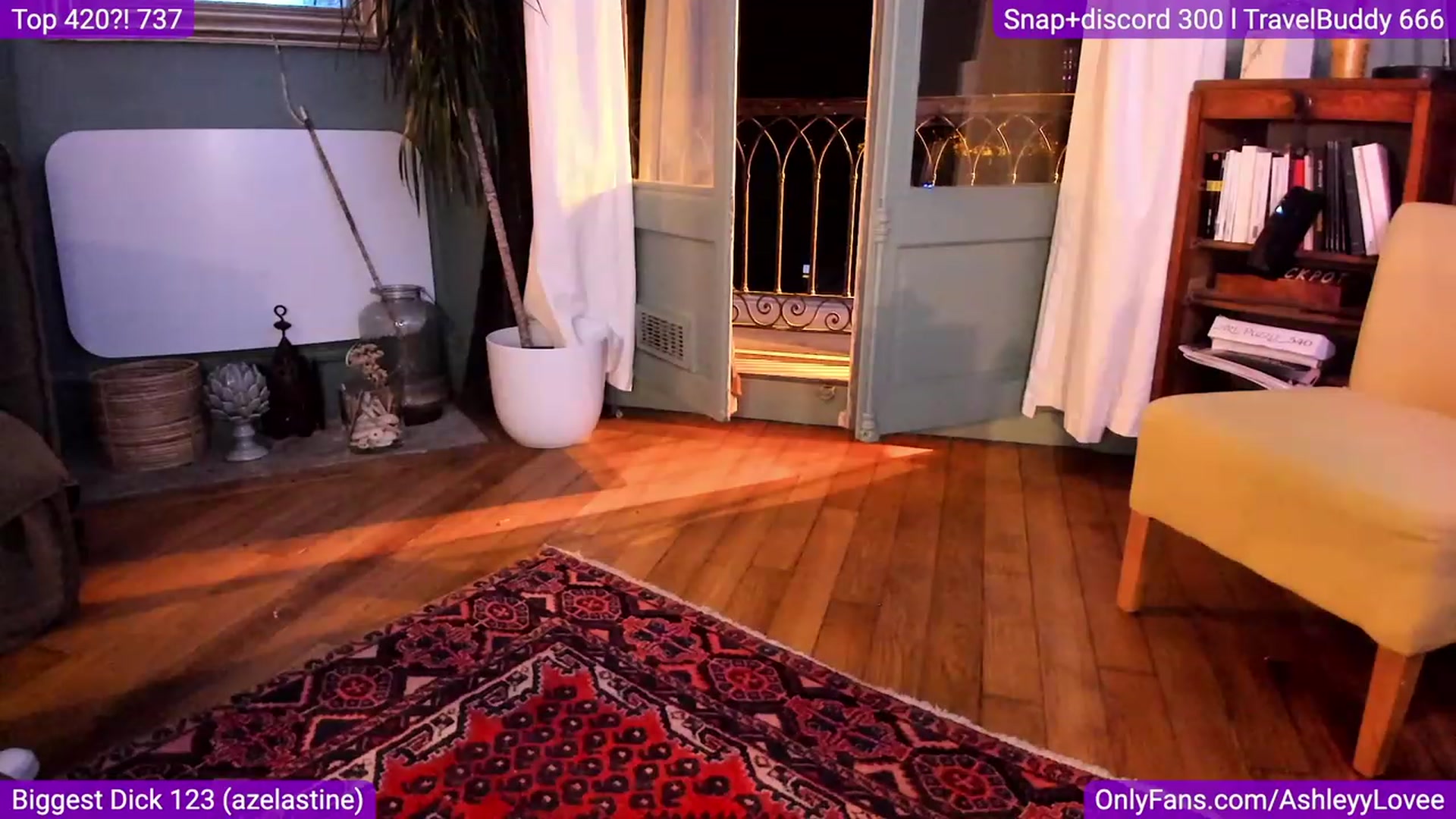 Gallery image thumbnail from AshleyyLovee's myfreecams stream on, 09/27/2023, 20:29 image 16 of 20