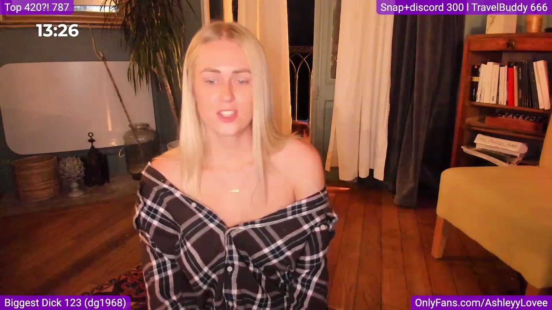 Gallery image thumbnail from AshleyyLovee's myfreecams stream on, 09/29/2023, 22:06 image 19 of 20